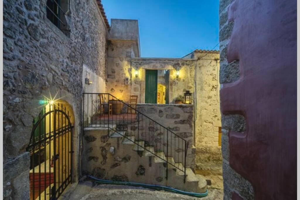Moundros 1620 Venetian Residence Bagian luar foto