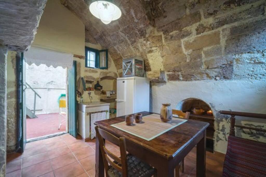 Moundros 1620 Venetian Residence Bagian luar foto