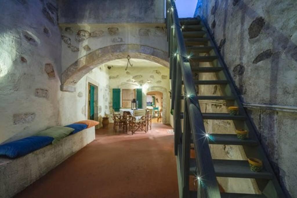 Moundros 1620 Venetian Residence Bagian luar foto