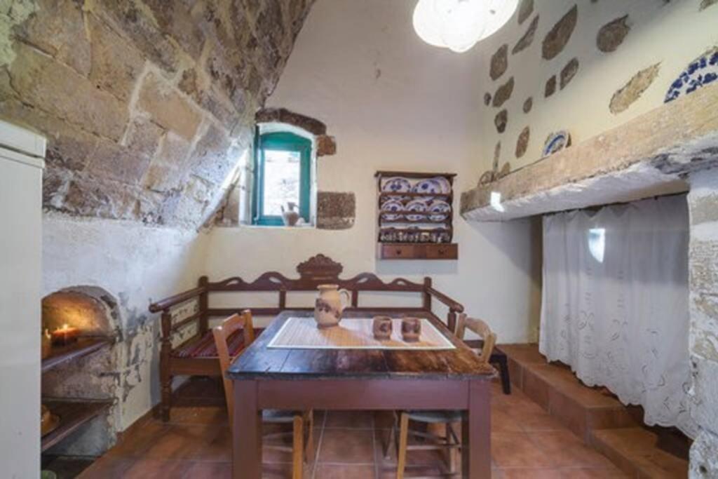 Moundros 1620 Venetian Residence Bagian luar foto